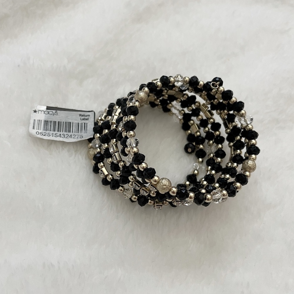 ⚡️2/$15⚡️Beaded coil bracelet